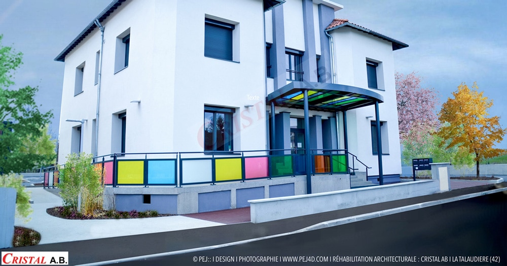 Réhabilitation architecturale Cristal AB à La Talaudière : bâtiment moderne aux vitrages colorés et design épuré.
